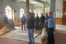 Çokçapınar Köyü Camisinin halıları yenileniyor